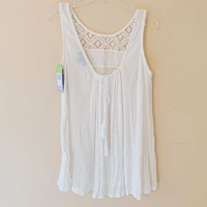 Scoop neck lace detail flowy tank